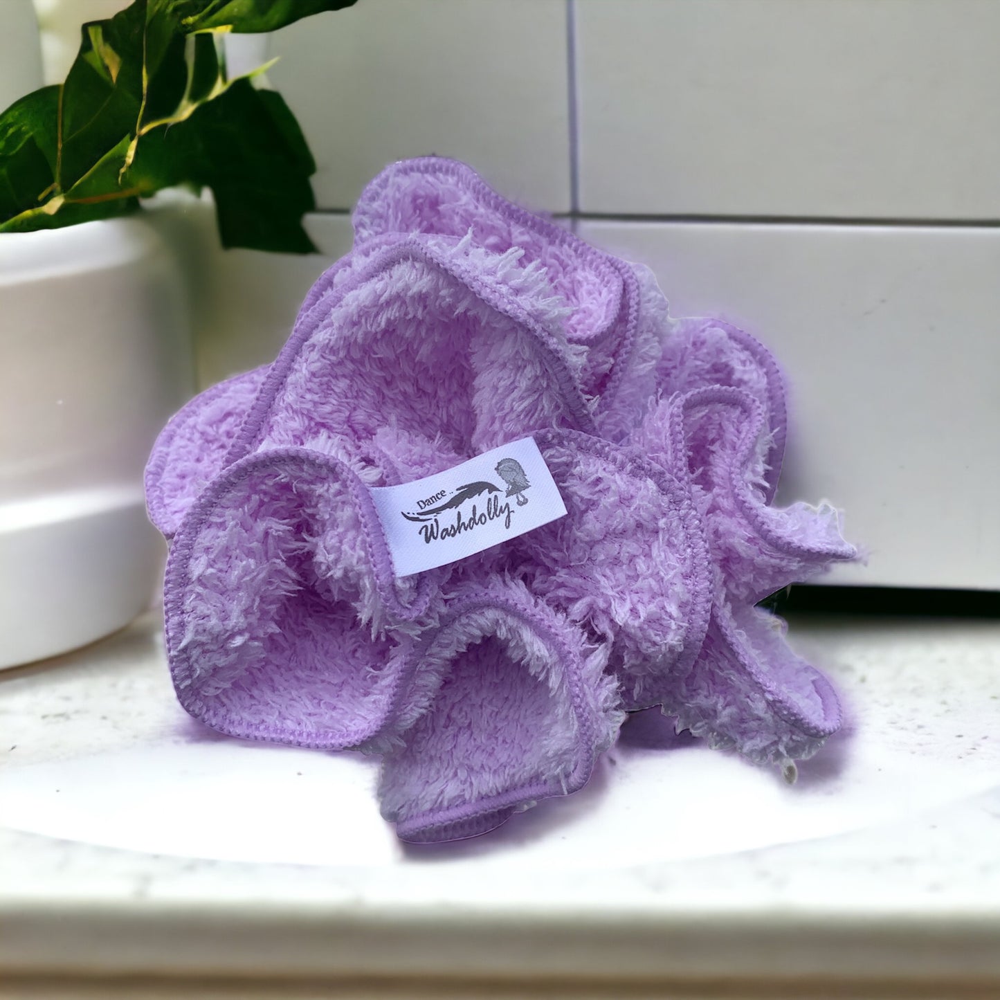 A gift-ready cloth that removes makeup with just water.